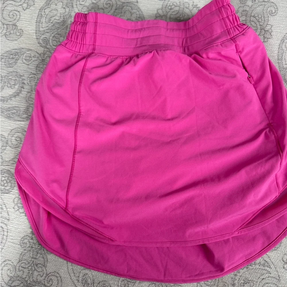 Lululemon Women's Active Skort in Bright Pink